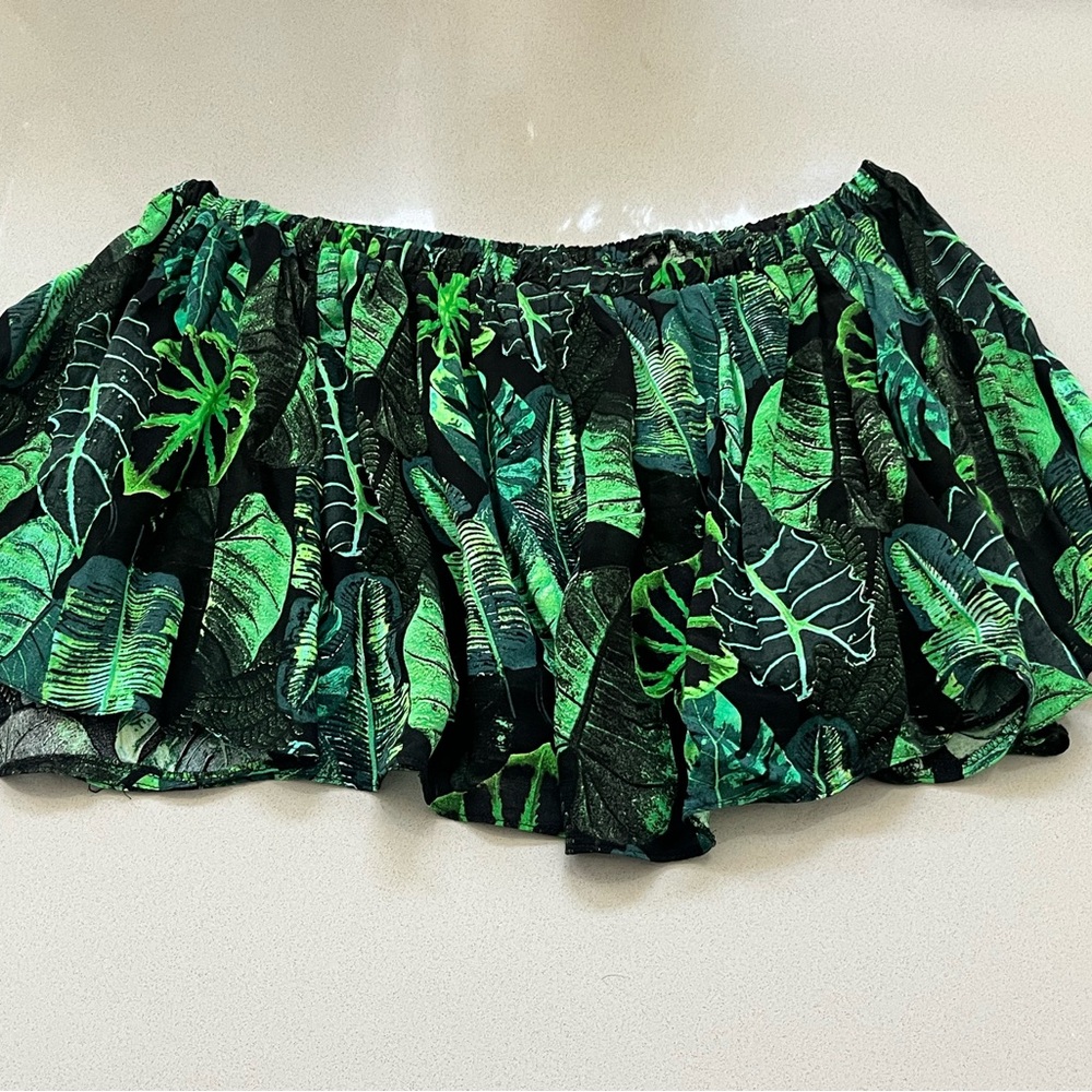 Off the Shoulder Tropical Leaf Print